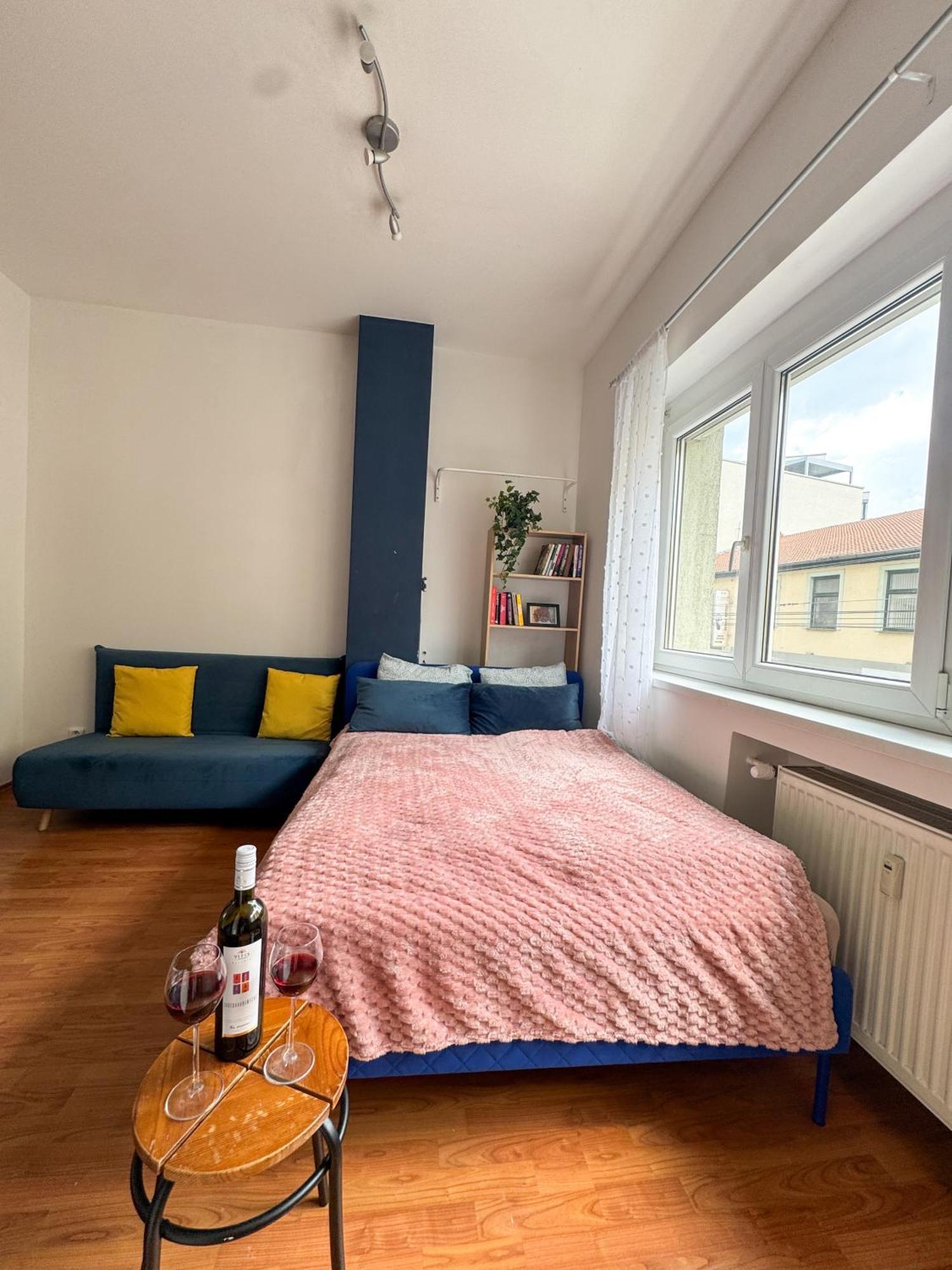 Old Town Cozy Studio In City Center Bratislava Exterior foto